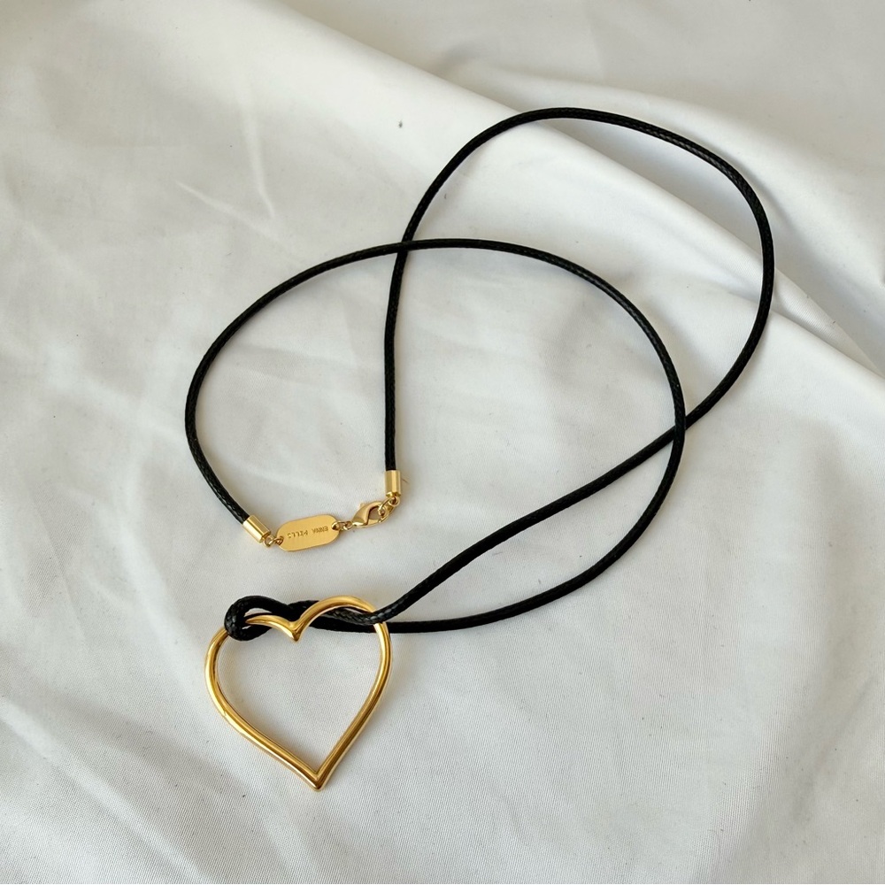 Emma Pills I HEART YOU NECKLACE
